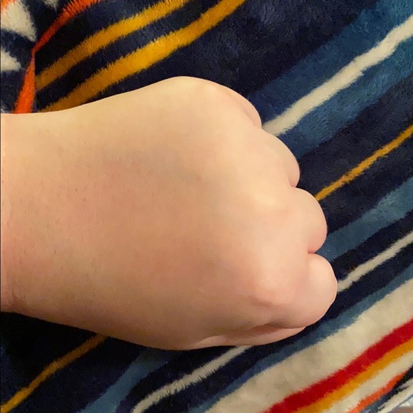 These hands - Picture 4 of 4